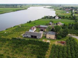 Owocowy Raj Nad Zalewem, farm stay in Modła Królewska