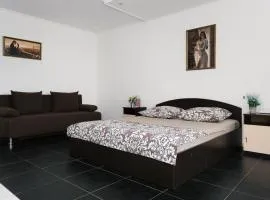 Apartment on Novomestenskaya 8 floor