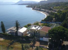 Villa Francesca 30 Pax Sicily sul mare, hotel para famílias em Casteldaccia