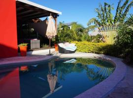 Villa récente avec piscine à 3mn du lagon, maison de vacances à Saint-Gilles les Bains