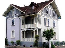 Villa Deck, habitació en una casa particular a Brunnen