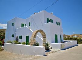 Dioni lux inn, guest house in Pachaina