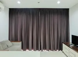 Luxurious and Comfy 2BR Paddington Heights Alam Sutera Apartment By Travelio