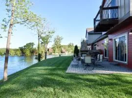 Chalets Resort Luxury Lakefront Chalet Family Friendly 2 Pools Free Amenities