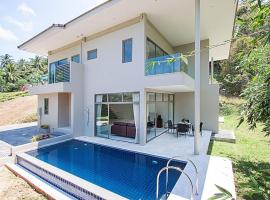 2 Bedroom Duplex Pool Villa A SDV005-By Samui Dream Villas, hôtel pas cher à Mae Nam Beach