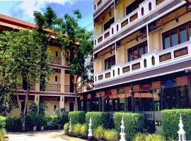 i Boutique Hotel