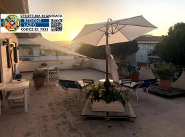 Attico TerraMare - 300m Beach & Maxi Terrace & BBQ, hotel em Santa Marinella