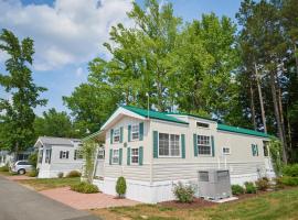 Bethpage Hewick Three-Bedroom Cottage 30, hotelli kohteessa Urbanna