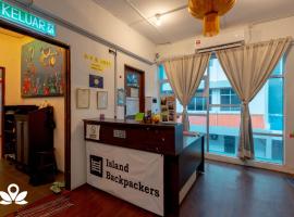 Island Backpackers, hotel in Semporna