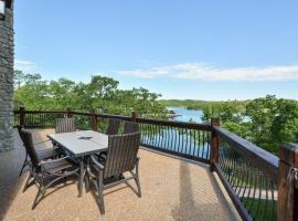 WaterMill Cove Resort Lakefront Lodge By Silver Dollar City 2 POOLS Dock, rezort v destinaci Branson