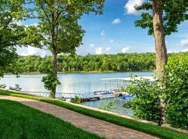8 Bed Luxury Lakefront Villa Amazing View 2 Pools Free Resort Amenities Dock