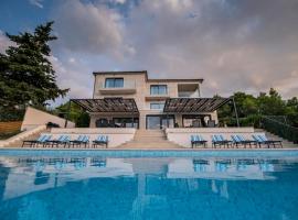 Villa D, hotel in Postira