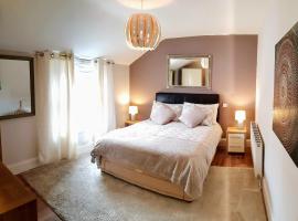 Cottage Grove Homestay rooms, hotell i Portsmouth