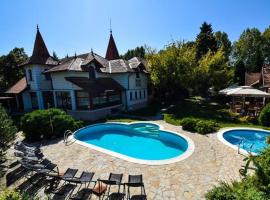 Garni Hotel Vila Milord Resort、パリチのホテル