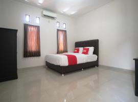 OYO 1547 Wisma Ray Syariah, hotel in Lampung