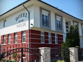 Hotel Weldi, hotel i nærheden af RÁBA Factory, Győr