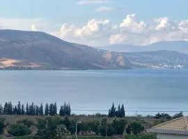 Me & U My Zimmer In The Kinneret