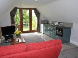 Superb Stokesby Barn Apartment - Norfolk Broads & Norwich, хотел в Stokesby