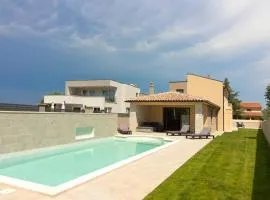 Beautiful villa Markulin with private pool near Pula
