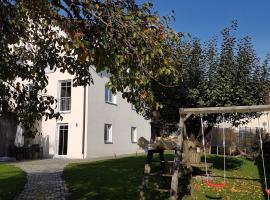 Ferienwohnung Sonnenschein, hotel en Burgau