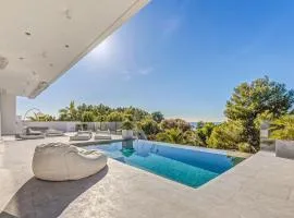 Casa Blanca En Bella Vista