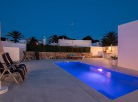 Villa Aday and Ixeia, casa o chalet en Cala Blanca