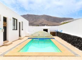 Famara Beach Apt，位于法马拉的酒店