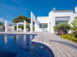 Villa Xipell 9, hotel in Cala Santandria