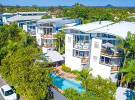 Dizaina viesnīca Twin Quays Noosa pilsētā Nusavila