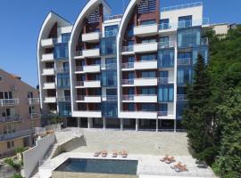 Apartments Aqua, готель біля визначного місця Mogren Fort, у Будві