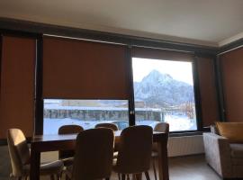 Green Apartment, hotel with parking in Kazbegi