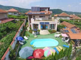 Guest House Camellia, hotel v destinaci Berkovica