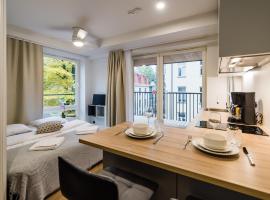 Thomas' Home - Trendy, Central & Balcony, hotel v Tallinnu