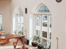 Tani Jiwo Hostel, hotel di Dieng