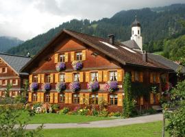 Kinderbauernhof, hotell i Schoppernau