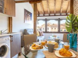 Apartamentos Ejemplares, hotel en Alcalá de Henares