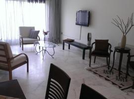 Rujm ash Sharāʼirah에 위치한 호텔 3BR Apartment Simple and clean