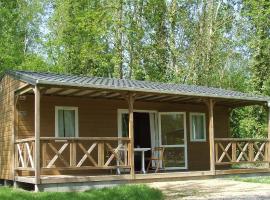 Terres de France - Moncontour Active Park, hotel with parking in Moncontour