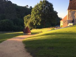 La Tour de Ginaillac، فندق في Les Arques