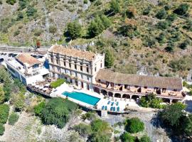 Complejo Turístico La Garganta, hotel v destinaci El Chorro
