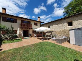 Casa familiar con jardín “Arana Etxea” EBI01207, hotel con estacionamiento en Orduña