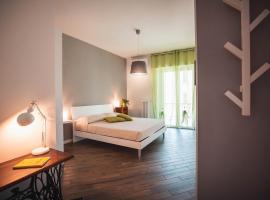 Be Your Home - Guest House Colors, ξενοδοχείο σε Civitavecchia