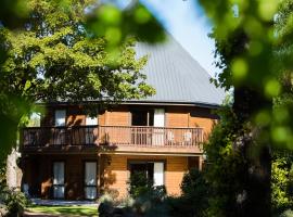 Alpine Lodge Motel, hótel í Hanmer Springs