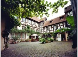 Historischer Adelshof am Marktplatz, Atelier 70 m², hotel Stadthalle Weinheim környékén Weinheimben