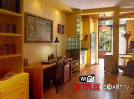 Cozy Apartment at Jardin Manaure, hotel v destinaci Madrid