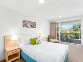 Quality Suites Pioneer Sands