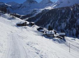 L' Aroula Rooms & Restaurant, hotel in zona Crest - Alpe Ostafa III, Champoluc