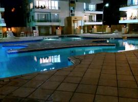 RIX Apartments, hotel in Girne