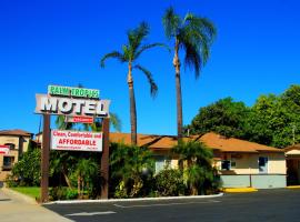 Palm Tropics Motel, хотел близо до Университет Azusa Pacific University, Глендора