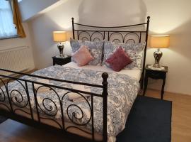 Karmelita Boutique Apartman, hotel em Sopron